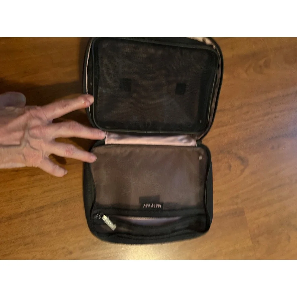 Mary Kay Black‎ Quilted Travel Cosmetic Bag Makeup Organizer Pink Interior